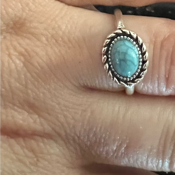 Ring - Picture 2 of 2